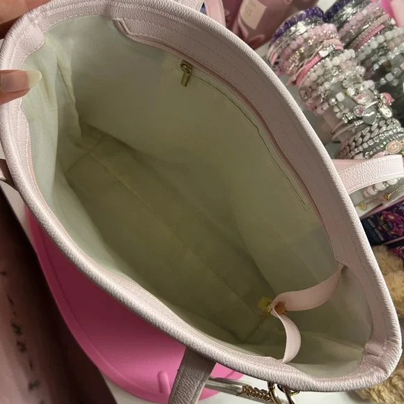 Hello Kitty Light Pink Tote with Character Charm - Picture 3 of 5